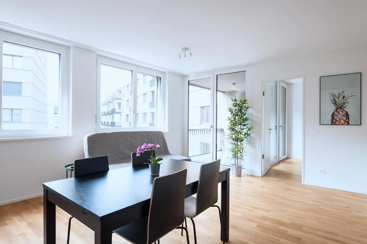 Hitrental Messe Apartments Basel 0*,  İsviçre