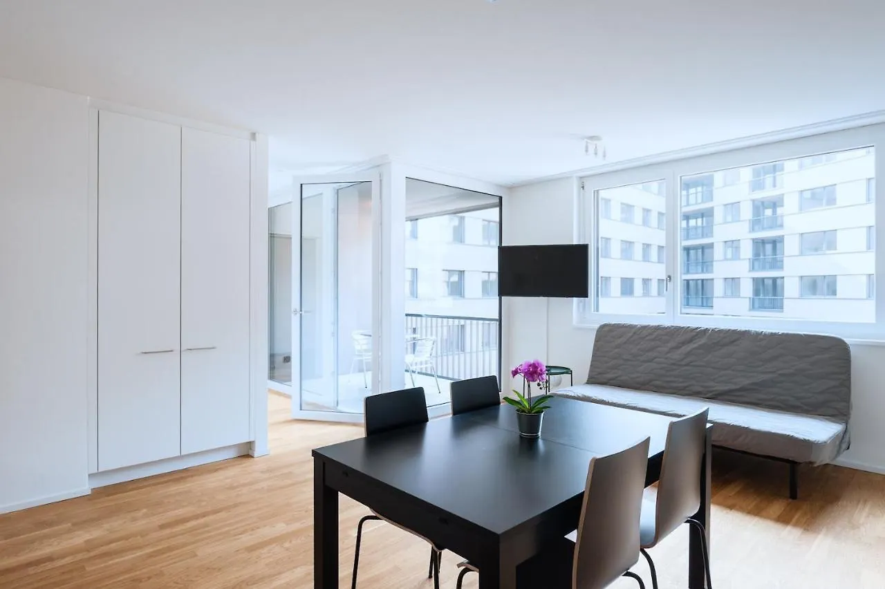 Hitrental Messe Apartments Basel İsviçre