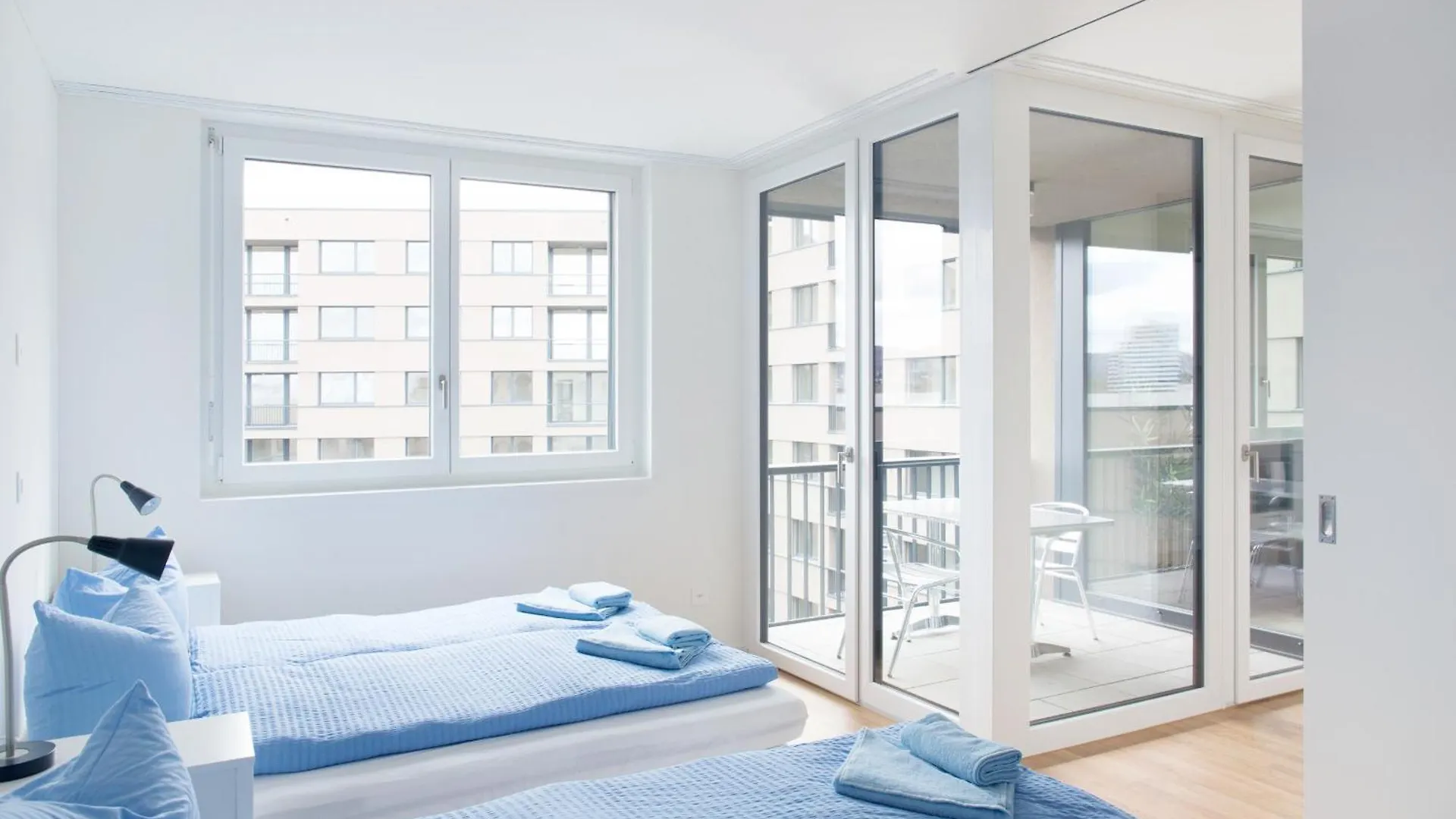 בזל Hitrental Messe Apartments שוויץ