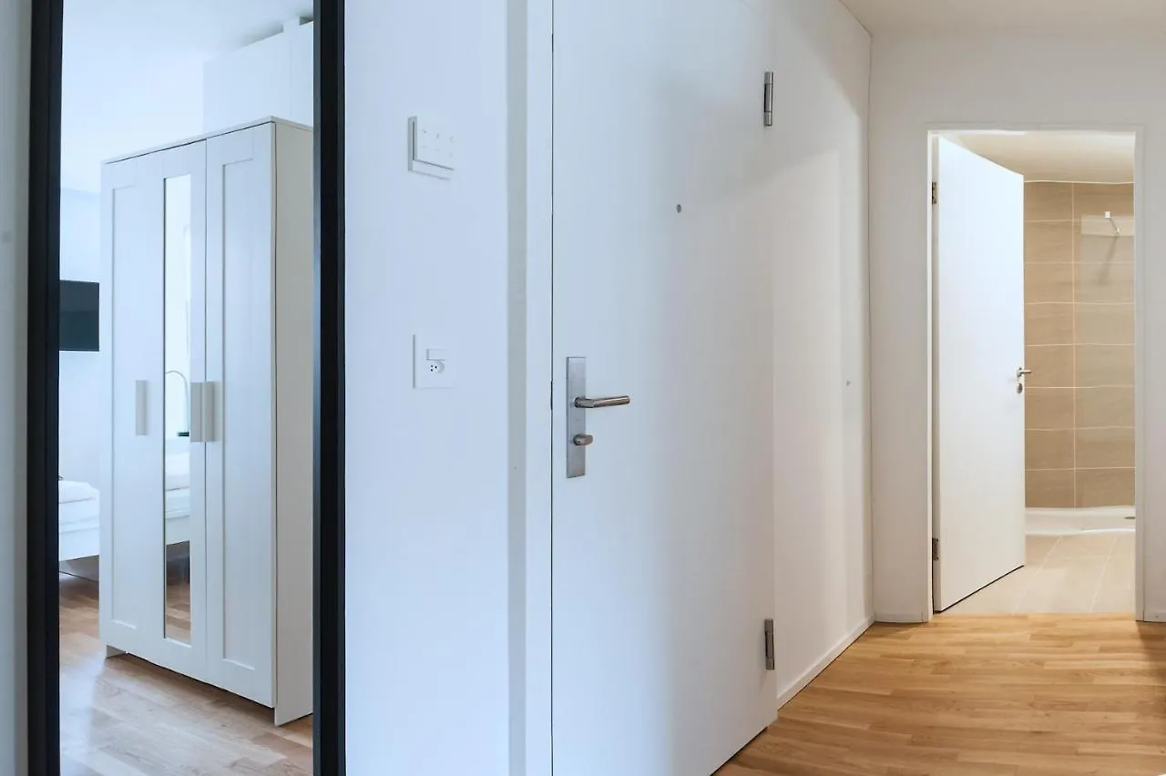 Hitrental Messe Apartments Βασιλεία 0*,